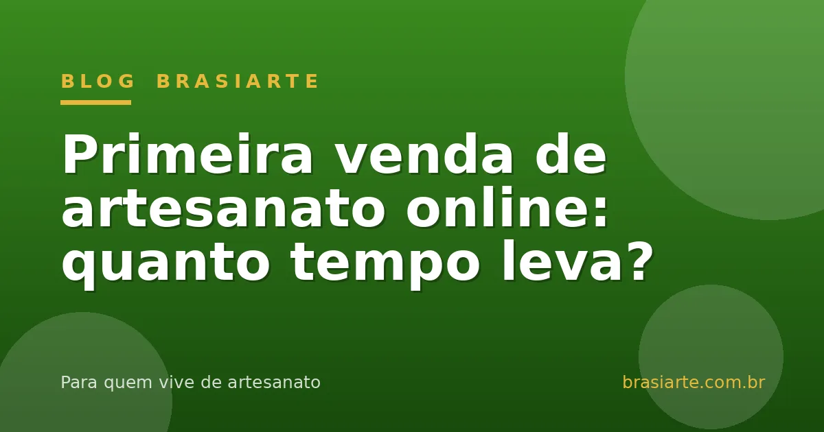 Artesã fotografando produto artesanal com o celular para publicar na loja online