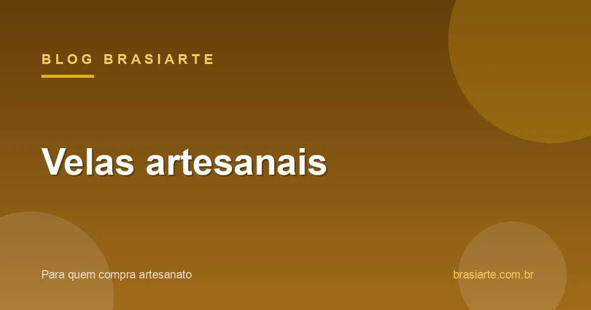 Velas artesanais acesas em potes de vidro