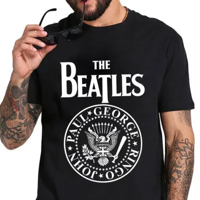 Camiseta The Beatles estampa logo bandeira, exclusiva tamanhos unisex, cores variadas - artesanato de Lado B Rock Camisetas