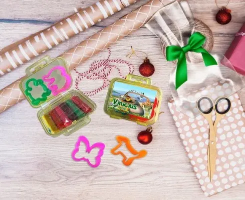 Mini Maleta com Massinhas Madagascar Personalizada - artesanato de Artmanha Lembrancinhas