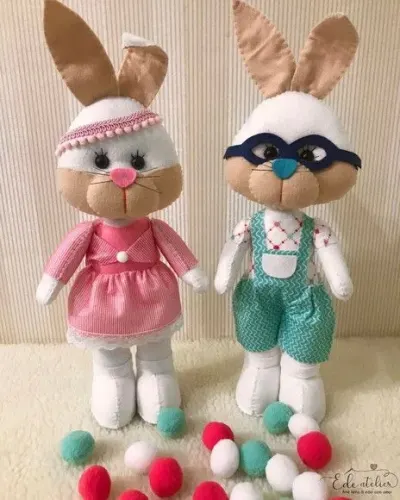Casal Coelho de Páscoa em pé Feltro 40cm - artesanato de edeatelier
