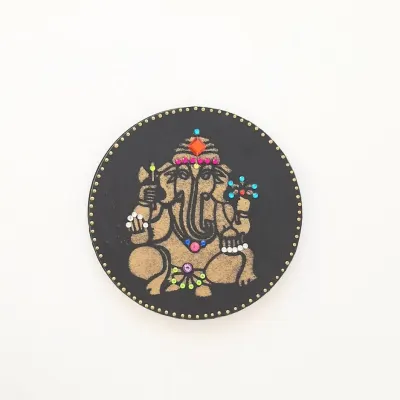 Mandala Indiana Preta - artesanato de Estudio Bananeira
