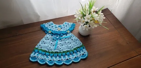 Puxador Forno Vestidinho Tulipas Turquesa / Azul Candy - artesanato de Mari Crochê feito com carinho!