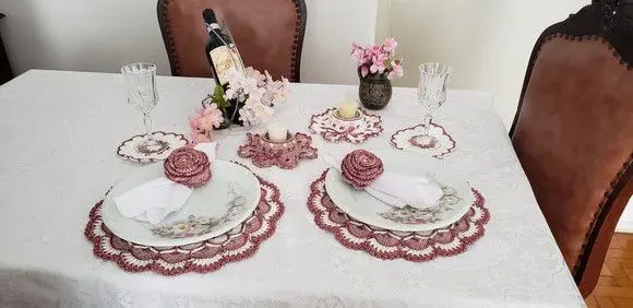 Kit Sousplat em Crochê Luxo Romântico Camafeu (02 Pessoas) - artesanato de Mari Crochê feito com carinho!
