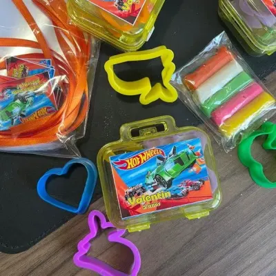 Maletinha Hotwheels Modelar Personalizada - artesanato de Mi Papelaria Criativa