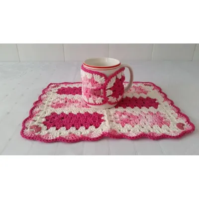 Kit Mug Rug + Capa para Caneca Crochê - artesanato de Mari Crochê feito com carinho!