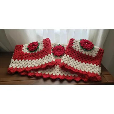 Jogo de Cozinha Crochê 03 Peças - Flores Vermelhas - artesanato de Mari Crochê feito com carinho!
