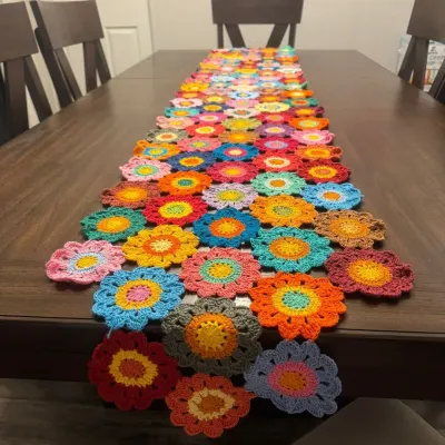Trilho de Mesa em Crochê - Flores Japonesas (2,60 cm ) - artesanato de Mari Crochê feito com carinho!