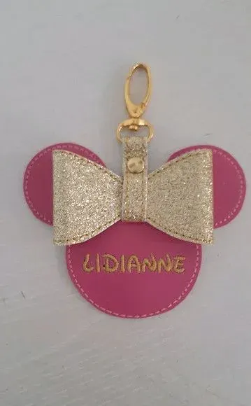 Chaveiro bordado MINNIE - com nome - artesanato de Innovare Studio