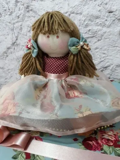 Caixa decorada com boneca - artesanato de Ateliê cantinho do bebê