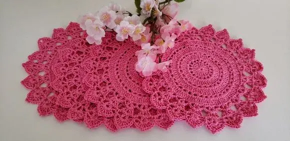 Jogo de 04 Toalhinhas em Crochê Pitaya Rosa - artesanato de Mari Crochê feito com carinho!