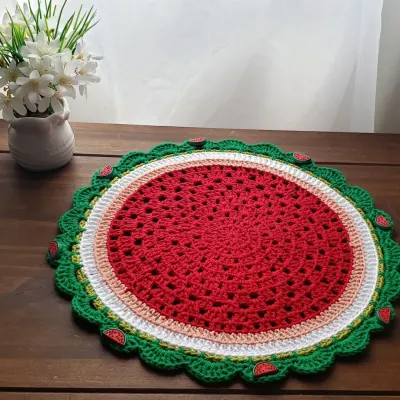 Sousplat em Crochê Melancia (unidade) - artesanato de Mari Crochê feito com carinho!