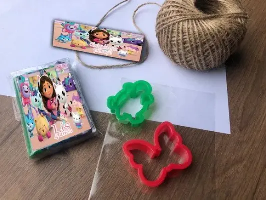 Massinha Modelar Casa da Gabby Personalizada - artesanato de Mi Papelaria Criativa