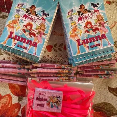 Bloquinho Winx Personalizado - artesanato de Artmanha Lembrancinhas