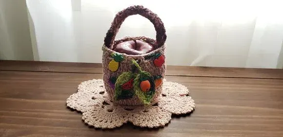 Capa de Crochê para Frutas Porcelana Marfim - artesanato de Mari Crochê feito com carinho!