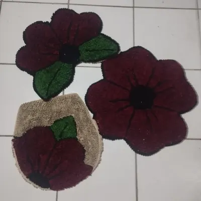 jogo de banheiro frufru - artesanato de Sandra Mara artes e artesanatos