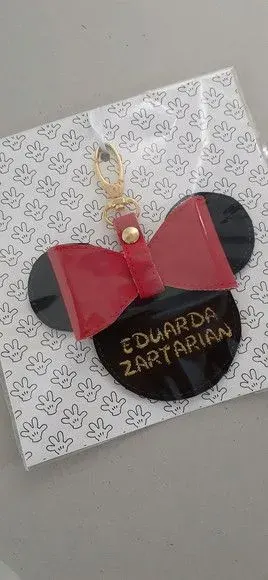 Chaveiro bordado MINNIE/MICKEY - artesanato de Innovare Studio