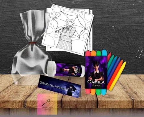 Kit Massinha + Giz + Bolha Wandinha Personalizado - artesanato de Artmanha Lembrancinhas