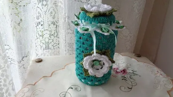 Capa para Potes 500 Grs. em Crochê Verde Piscina - artesanato de Mari Crochê feito com carinho!