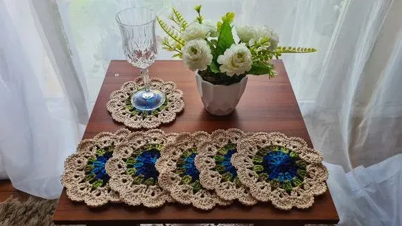 Descanso de Copos Pacífico Mesclado e Chantilly - artesanato de Mari Crochê feito com carinho!