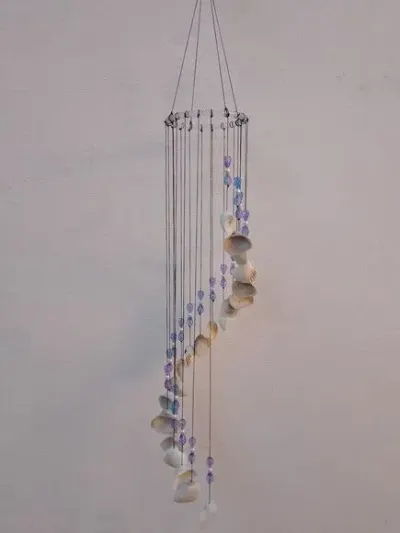 Sino dos Ventos em Conchas Naturais Laço - artesanato de ilha arte mar