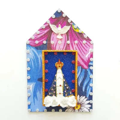Capelinha de Madeira N. S. Aparecida - artesanato de Estudio Bananeira