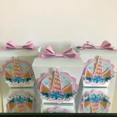 Caixa sushi unicórnio - artesanato de Fina Essência Papelaria Personalizada