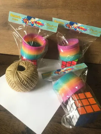 Cubo e Mola Mulher Maravilha Personalizado - artesanato de Mi Papelaria Criativa