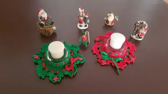 Conjunto de Porta Velas Natalina Verde e Vermelha - artesanato de Mari Crochê feito com carinho!