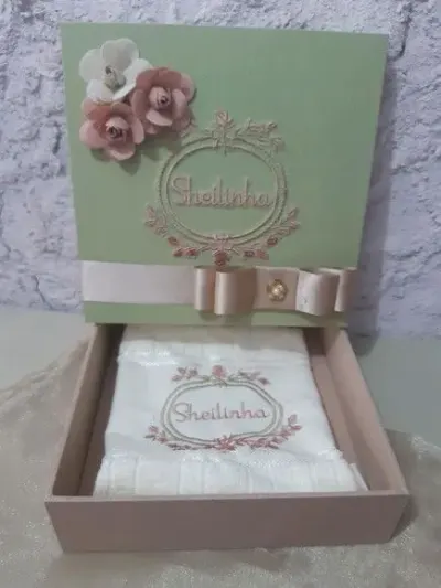 Caixa decorada com toalha - artesanato de Ateliê cantinho do bebê