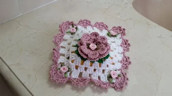 Sachê Sabonete Fascinação - artesanato de Mari Crochê feito com carinho!