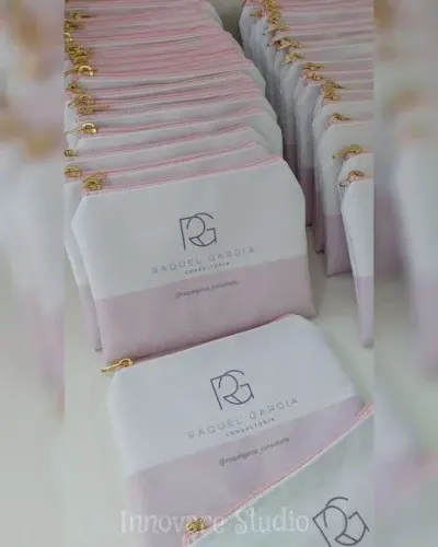 Necessaire Personalizada - Logomarca - artesanato de Innovare Studio