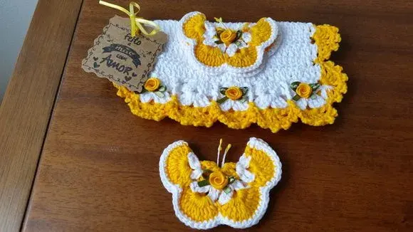 Puxador Fogão Imã Gel. Borboleta Amarela - artesanato de Mari Crochê feito com carinho!