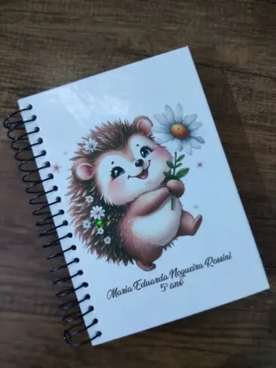 Caderno Capa Dura 1/4 (pequeno) Espiral 48fls - Porco Espinh - artesanato de Emejhu Personalizados