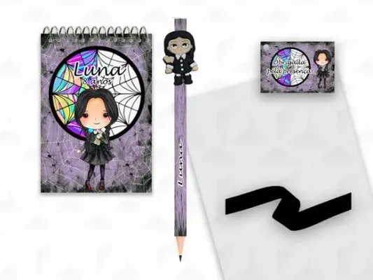 Bloquinho com Aplique Wandinha Personalizado - artesanato de creativitybynina