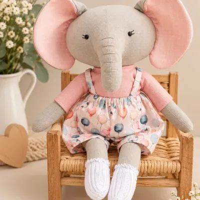 Elefantinha Louisie - artesanato de Silvy Artdecor