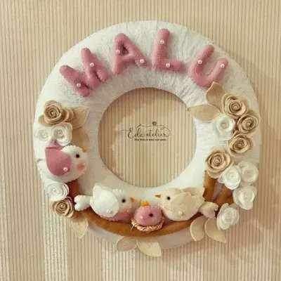 Guirlanda Porta Maternidade Pássaros e Flores em Feltro - artesanato de edeatelier