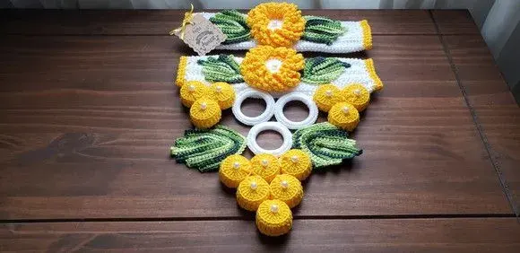 Puxador de Geladeira Duplo em Crochê (amarelo) - artesanato de Mari Crochê feito com carinho!