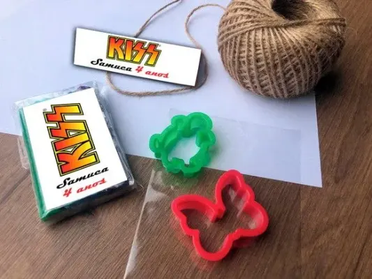 Massinha Modelar Kiss Personalizada - artesanato de Mi Papelaria Criativa