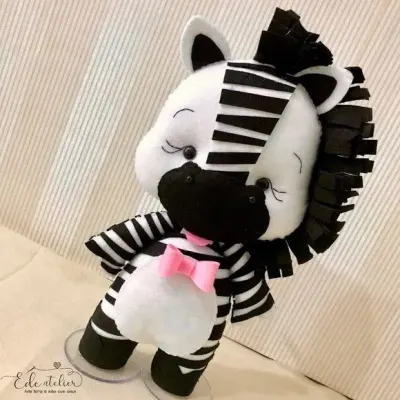 Zebra Safári Baby em Feltro 26cm - artesanato de edeatelier