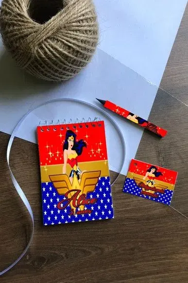 Bloquinho Mulher Maravilha Personalizado - artesanato de Mi Papelaria Criativa
