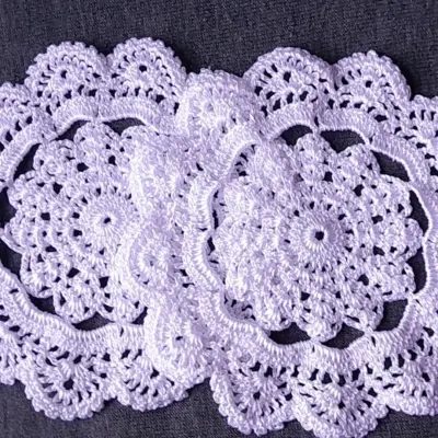 Kit 2 Toalhinhas de Crochê Decorativas em Linha de Seda (Polipropileno) - artesanato de Ponto Artesanal