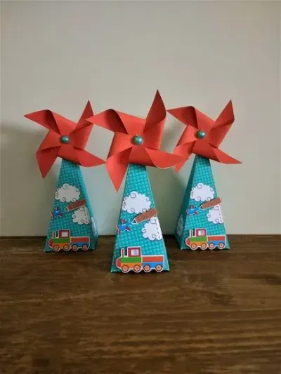 Caixa Cone catavento e avião - artesanato de Fina Essência Papelaria Personalizada