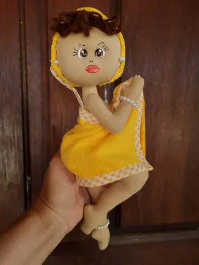 Boneca para Porta de Banheiro - artesanato de Graça Carvalho Crochê