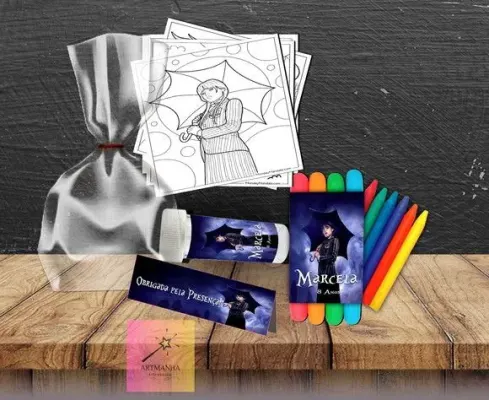 Kit Massinha + Giz + Bolha Wandinha Personalizado - artesanato de Artmanha Lembrancinhas