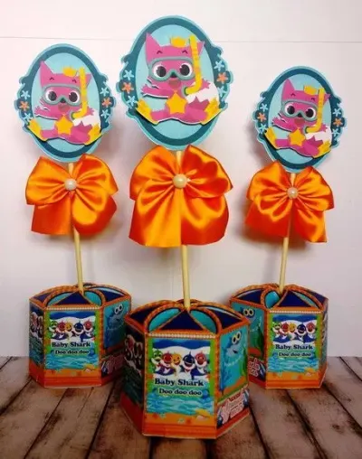 Centro de mesa baby shark - artesanato de Fina Essência Papelaria Personalizada