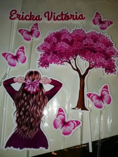 Topper de Bolo Menina de Costas - artesanato de PAPCRIE