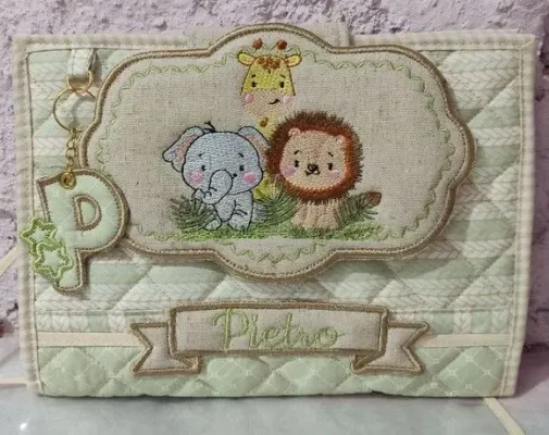 Capa pra Caderneta de Vacinas - artesanato de Ateliê cantinho do bebê