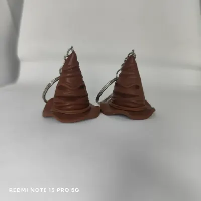chaveiro Chapéu seletor - artesanato de Artesanato da Daia