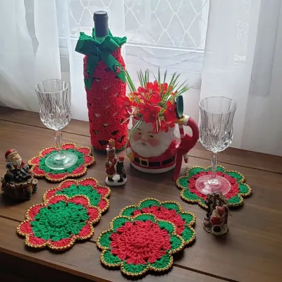 Porta Garrafa de Vinho em Crochê + Porta Taças (natal) - artesanato de Mari Crochê feito com carinho!